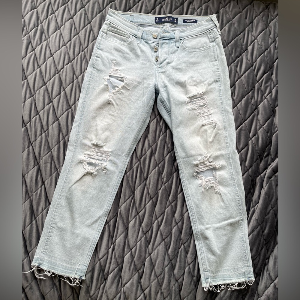 Low Rise Cropped Boyfriend Stretchy Hollister Jeans 1R